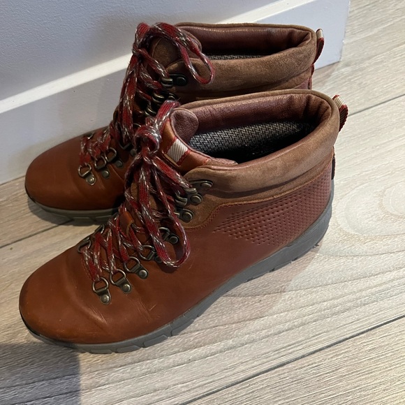 Clarks ,waterproof,leather boots - Picture 5 of 5